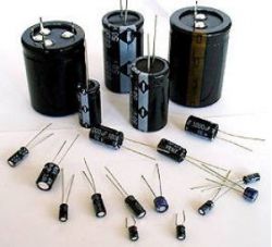 CE10/63 105° 10uf/63v  105°   CONDENSATORE ELETTROL.