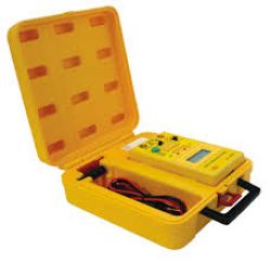 ST2551 MISURATORE DIGITALE DI  ISOLAMENTO ST-2551